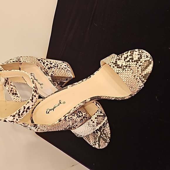 Snake print block heels - Picture 3 of 6
